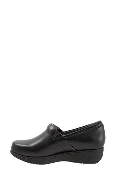 Softwalk Women's Meredith Sport Clog - Medium Width In Black In Black Leather