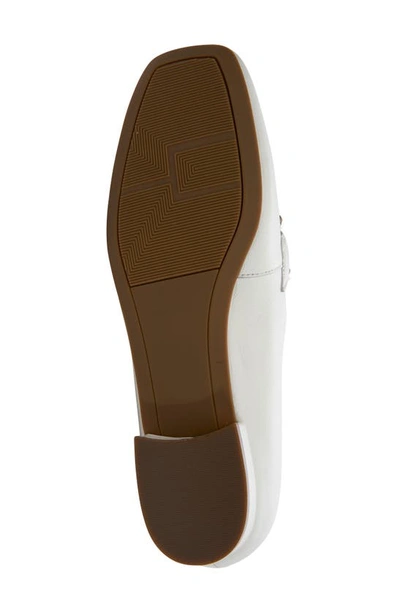 Vaneli Simply Loafer In White