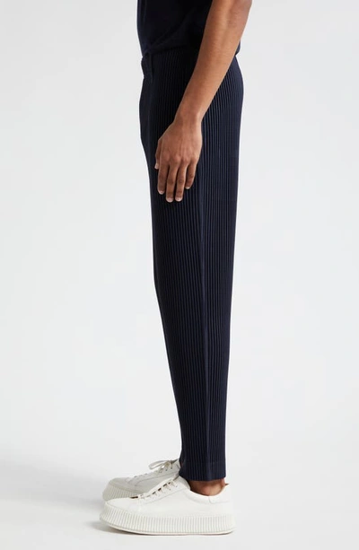 Issey Miyake Pinstripe Pattern Straight Trousers In Navy
