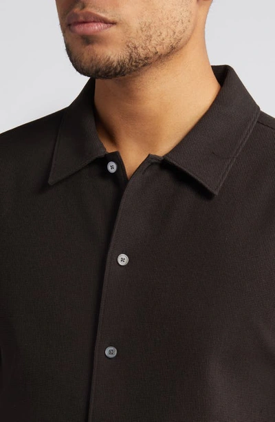 Frame Textured Short Sleeve Button-up Shirt In Black