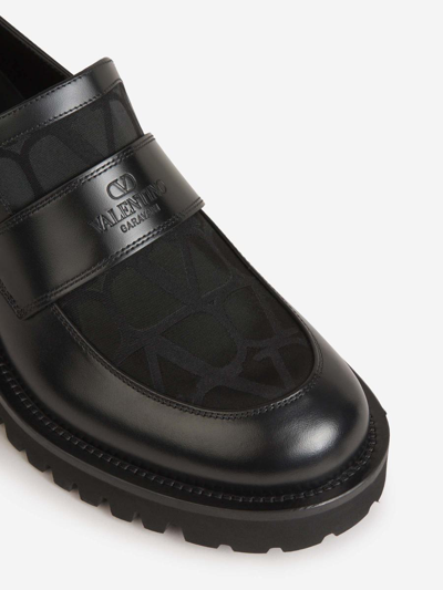 Shop Valentino Garavani Logo Leather Loafers In Negre