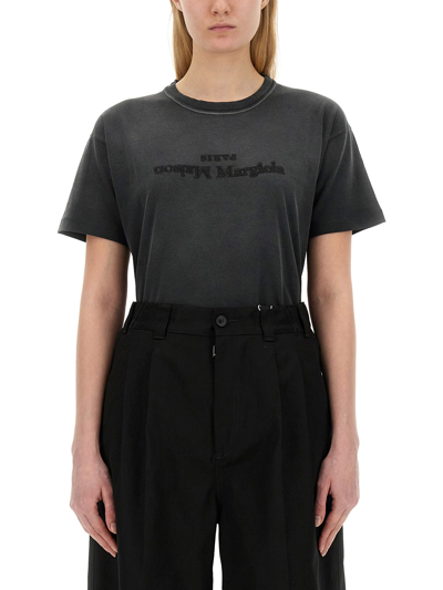 Maison Margiela Black T-shirt With Logo Embroidery In Black