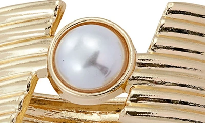 Shop Savvy Cie Jewels Imitation Pearl Hinged Bangle Bracelet In Yellow