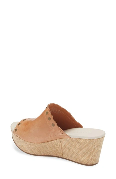 Chocolat Blu Waldo Platform Wedge Slide Sandal In Camel Leather