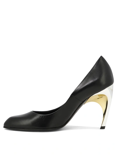 Alexander Mcqueen Alexander Mc Queen "armadillo" Pumps In Black