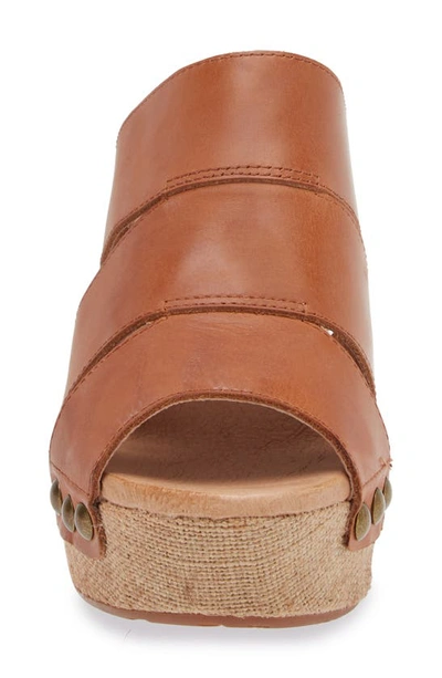 Chocolat Blu Griffin Platform Slide Sandal In Whiskey Leather
