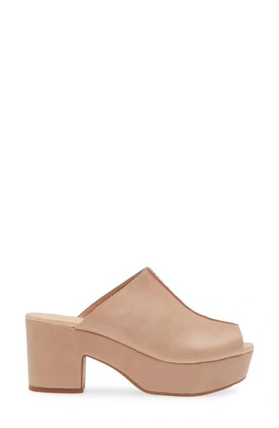 Chocolat Blu Platform Slide Sandal In Latte Leather