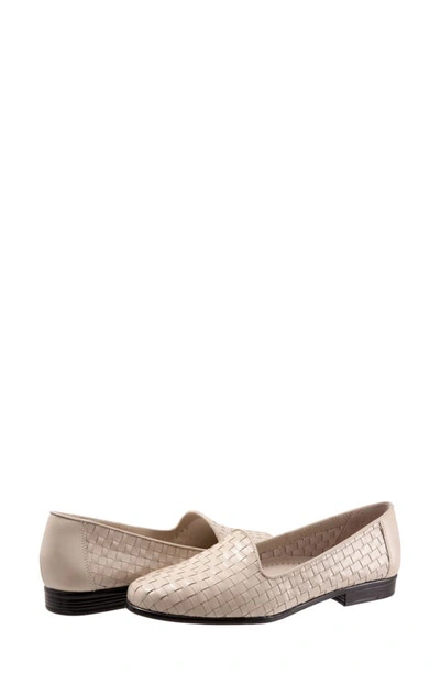 Trotters Liz Slip-on Loafer In Bone