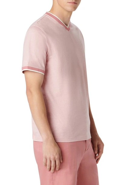 Shop Bugatchi High V-neck T-shirt In Dusty Pink