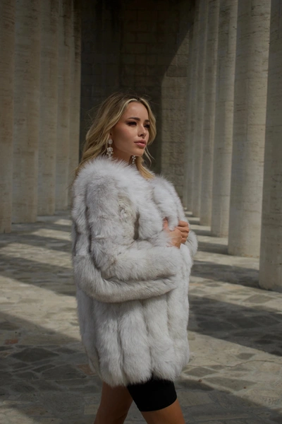 Wanan Touch Reine White Fox Fur Jacket