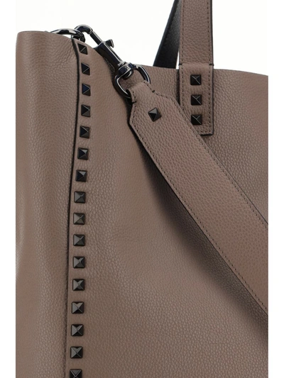 Shop Valentino Garavani Shoulder Bags In Clay/nero