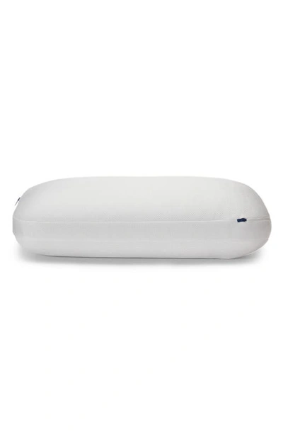 Casper Essential Cooling Foam Pillow In White