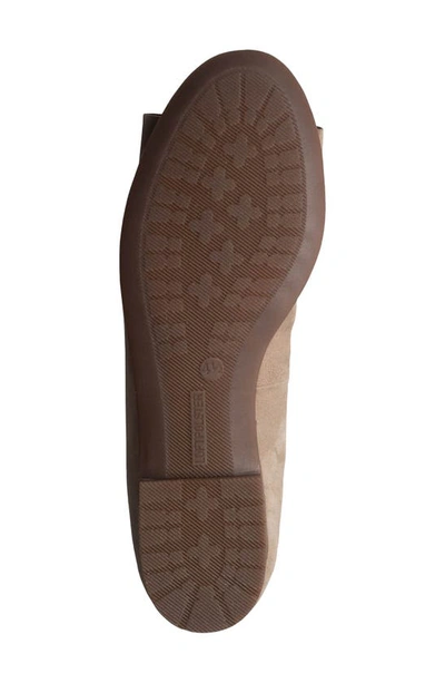 Ara Sheridan Flat In Sand