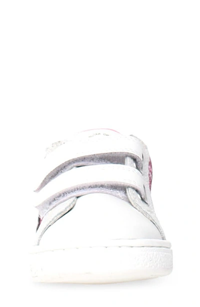 Shop Naturino Kids' Pinn Sneaker In White-fuchsia-paglia