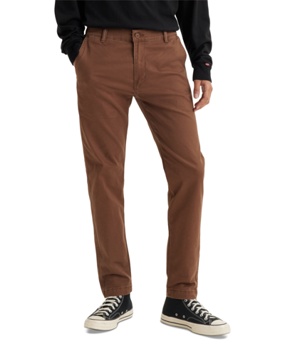 Shop Levi's Men's Xx Chino Standard Taper Fit Stretch Pants In Fondue Fudge