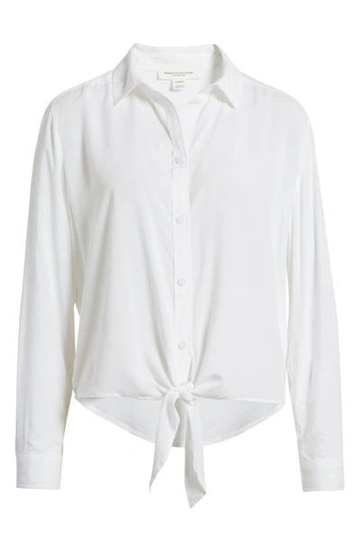 Shop Beachlunchlounge Magnolia Tie Front Button-up Shirt In White
