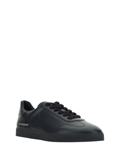 Shop Givenchy Low-top Sneakers