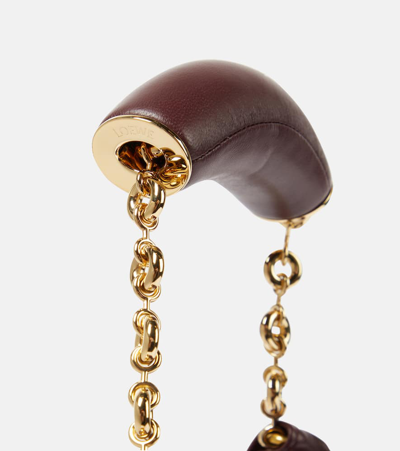 Loewe Squeeze Small Leather Shoulder Bag In Burgundy