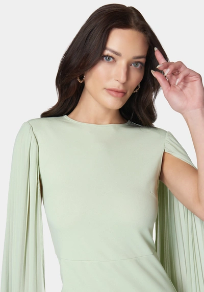 Bebe Cape Sleeve Midi Dress In Crã©me De Menthe