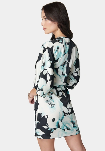 Bebe Printed Satin Kimono In Black,mint
