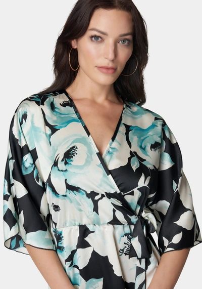Bebe Printed Satin Kimono In Black,mint