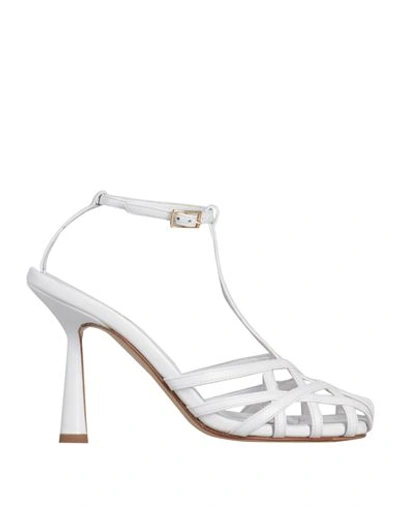 Shop Aldo Castagna Woman Sandals White Size 5 Soft Leather