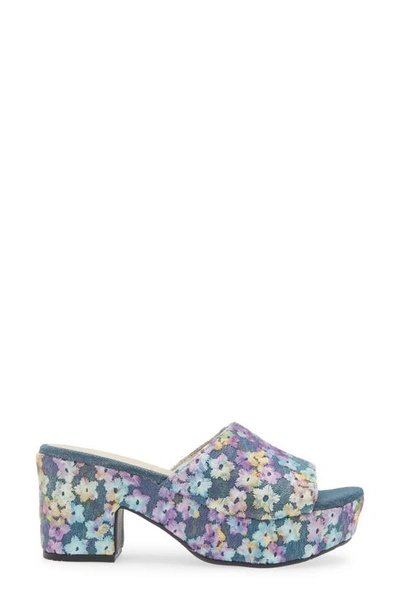 Chocolat Blu Gilsa Platform Sandal In Denim Floral