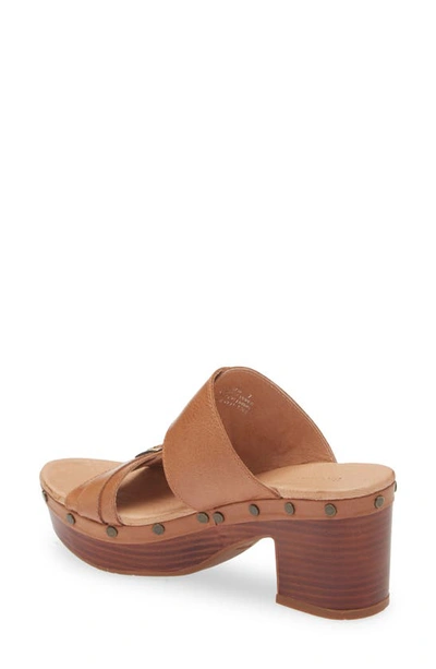 Chocolat Blu Goshen Platform Sandal In Camel Leather