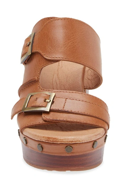 Chocolat Blu Goshen Platform Sandal In Camel Leather