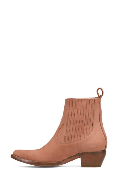 Frye Sacha Western Chelsea Boot In Rose Cake