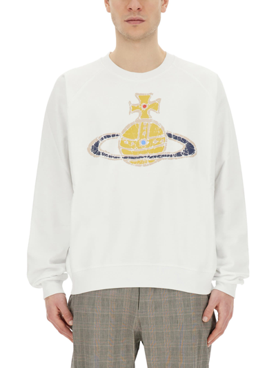 Shop Vivienne Westwood Sweatshirt With Logo In Bianco