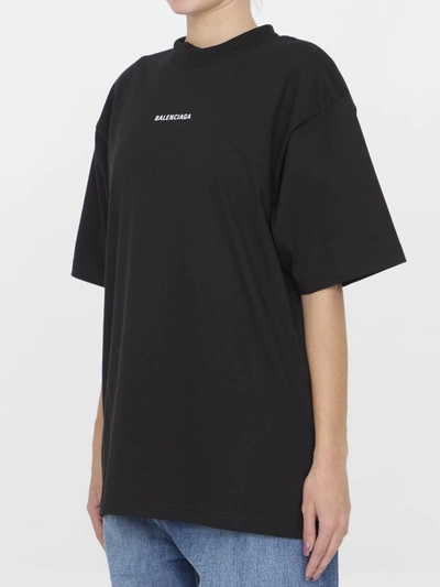 Shop Balenciaga Medium Fit T-shirt In Black