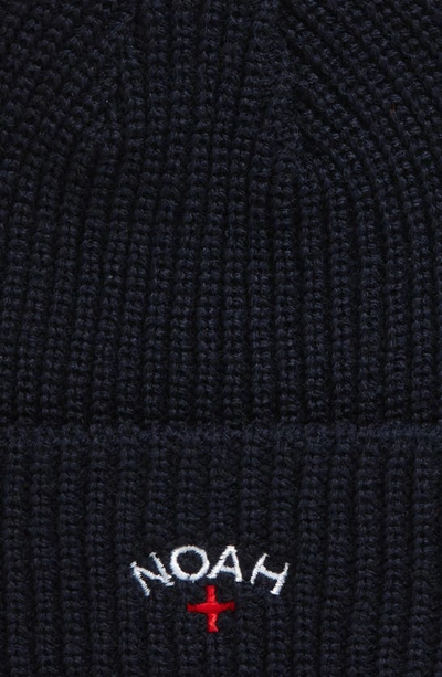 Noah Core Logo Beanie In Navy