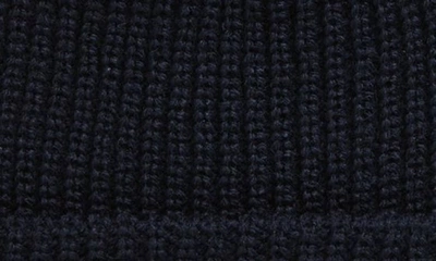 Noah Core Logo Beanie In Navy