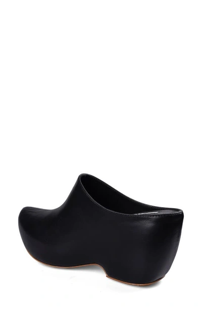 Zigi Raffaela Platform Clog In Black Leather