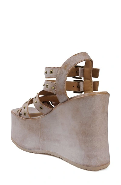 Zigi Vianca Platform Wedge Sandal In Off White Grey
