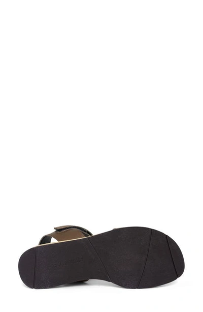 Donald Pliner Wedge Platform Sandal In Biscotti