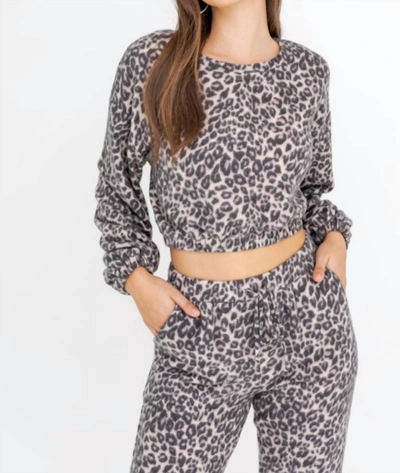Le Lis Cheetah Crop Top In Grey