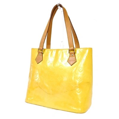 Pre-owned Louis Vuitton Houston Yellow Patent Leather Shoulder Bag ()