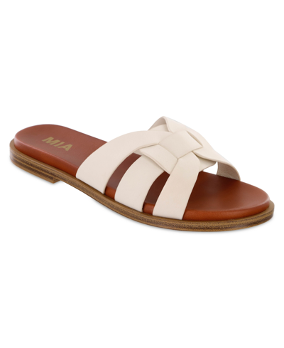 Shop Mia Women's Poliana Flat Sandals In Seashell