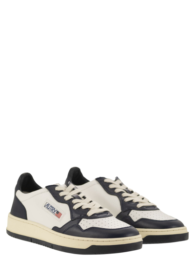 Shop Autry Medalist Low - Leather Sneakers In Bianco E Blu
