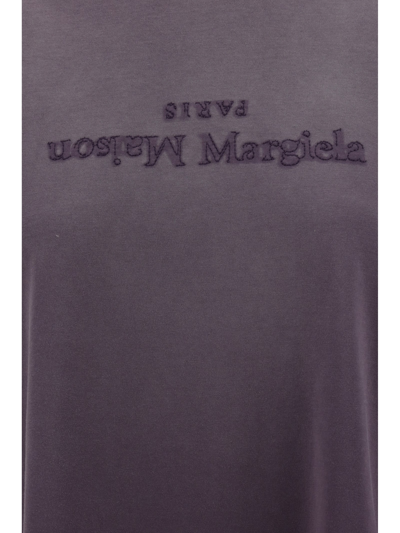 Shop Maison Margiela Upside Down Logo T-shirt In Aubergine