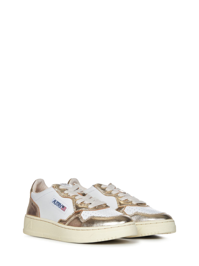 Shop Autry Medalist Low Sneakers In Platino