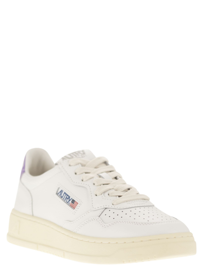 Shop Autry Medalist Low - Leather Sneakers In Bianco/viola