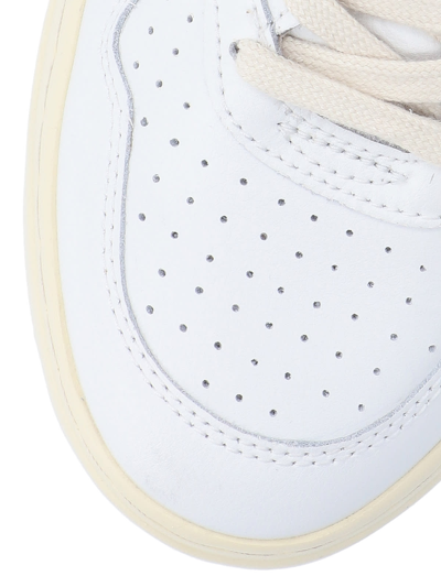 Shop Autry Medialist Low Sneakers In Bianco/ Bianco