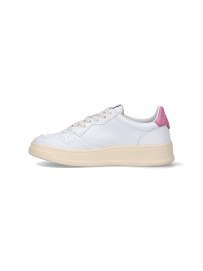 Shop Autry Low Sneakers Medalist 01 In Rosa