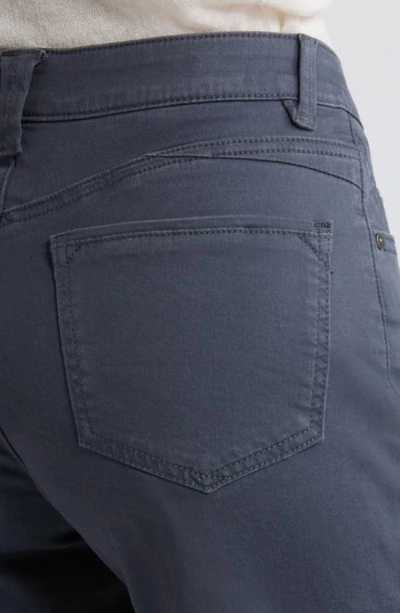Wit & Wisdom 'ab'solution Mid Length Stretch Twill Shorts In Shadow