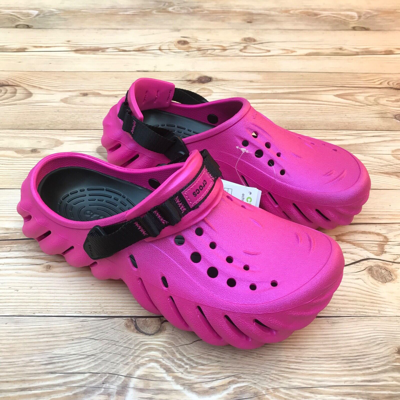 Pre-owned Crocs Echo Shimmer Clog Magenta Shimmer Pink & Black Select-a-size In Purple