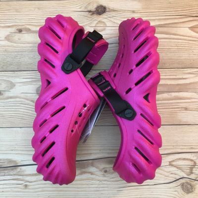 Pre-owned Crocs Echo Shimmer Clog Magenta Shimmer Pink & Black Select-a-size In Purple