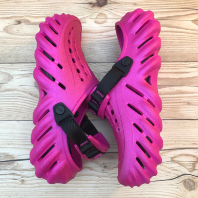 Pre-owned Crocs Echo Shimmer Clog Magenta Shimmer Pink & Black Select-a-size In Purple